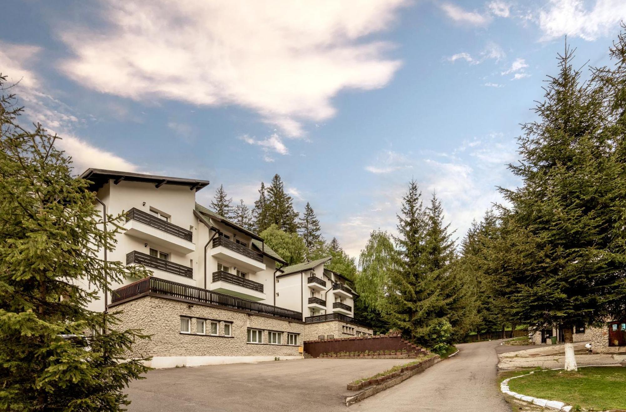 Dinvis Apartments Poiana Brasov Esterno foto